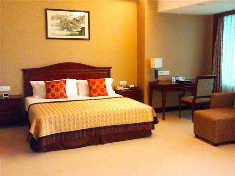 Howard Johnson Wyndham Leonora Plzaz Shanghai Bagian luar foto
