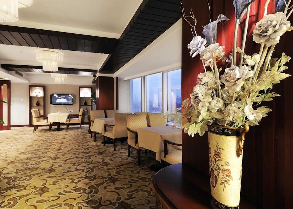 Howard Johnson Wyndham Leonora Plzaz Shanghai Bagian luar foto