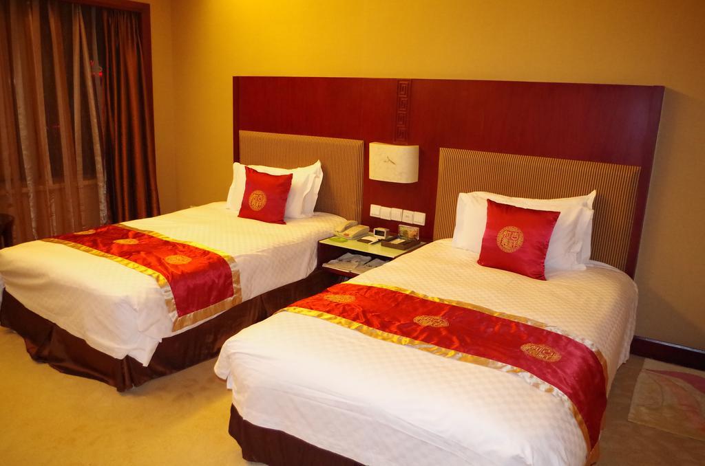 Howard Johnson Wyndham Leonora Plzaz Shanghai Bagian luar foto