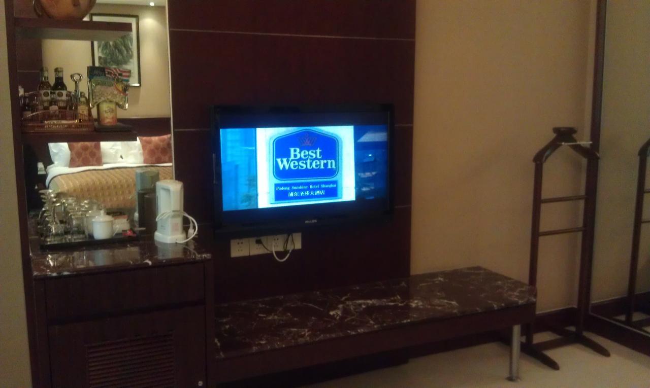 Howard Johnson Wyndham Leonora Plzaz Shanghai Bagian luar foto