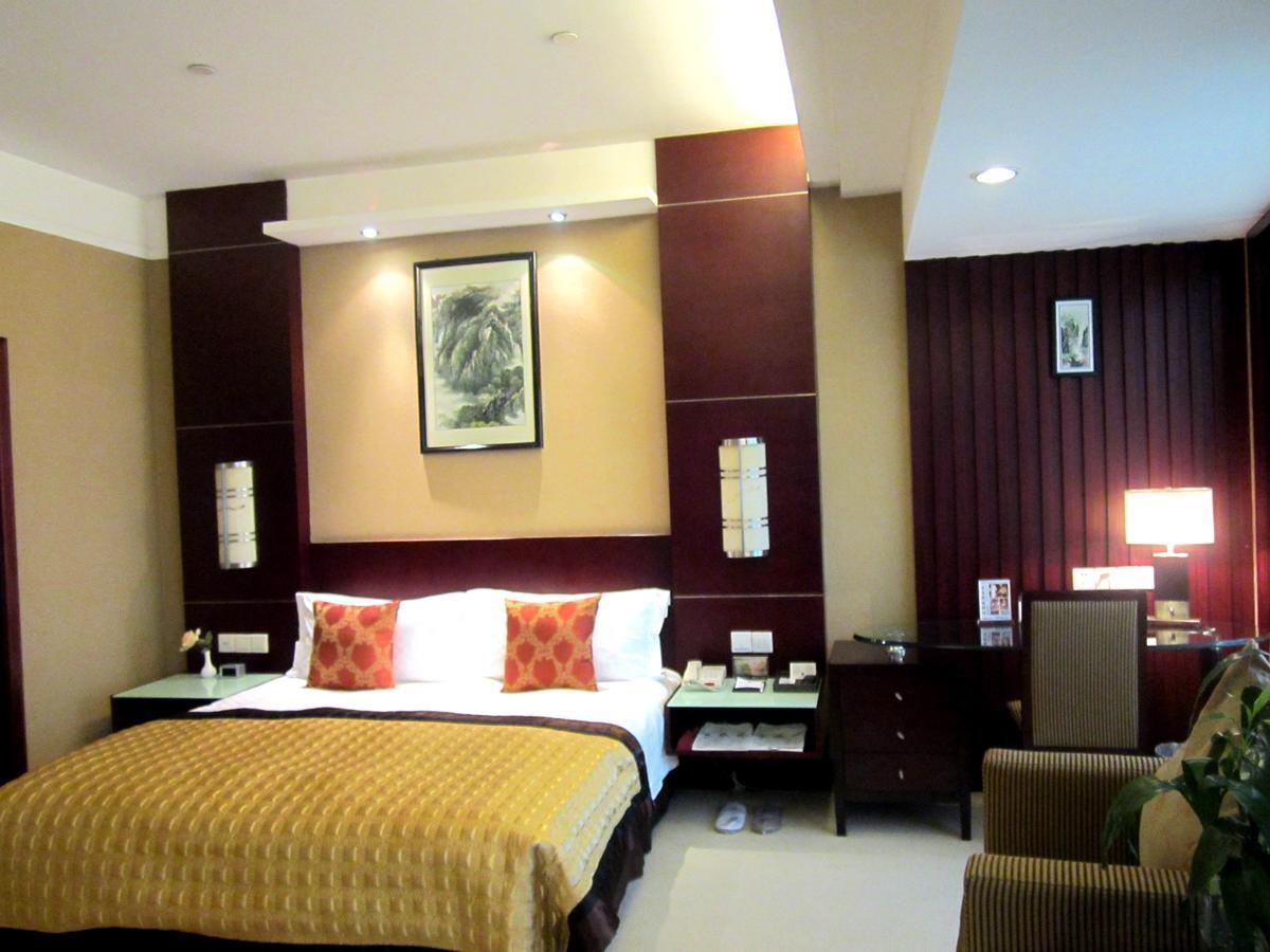 Howard Johnson Wyndham Leonora Plzaz Shanghai Bagian luar foto